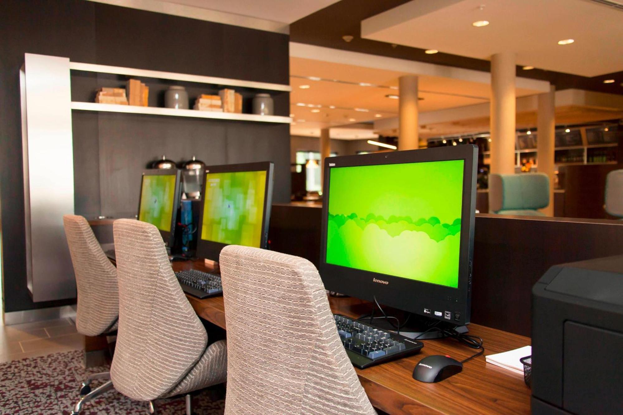 Courtyard By Marriott Houston City Place Spring Dış mekan fotoğraf