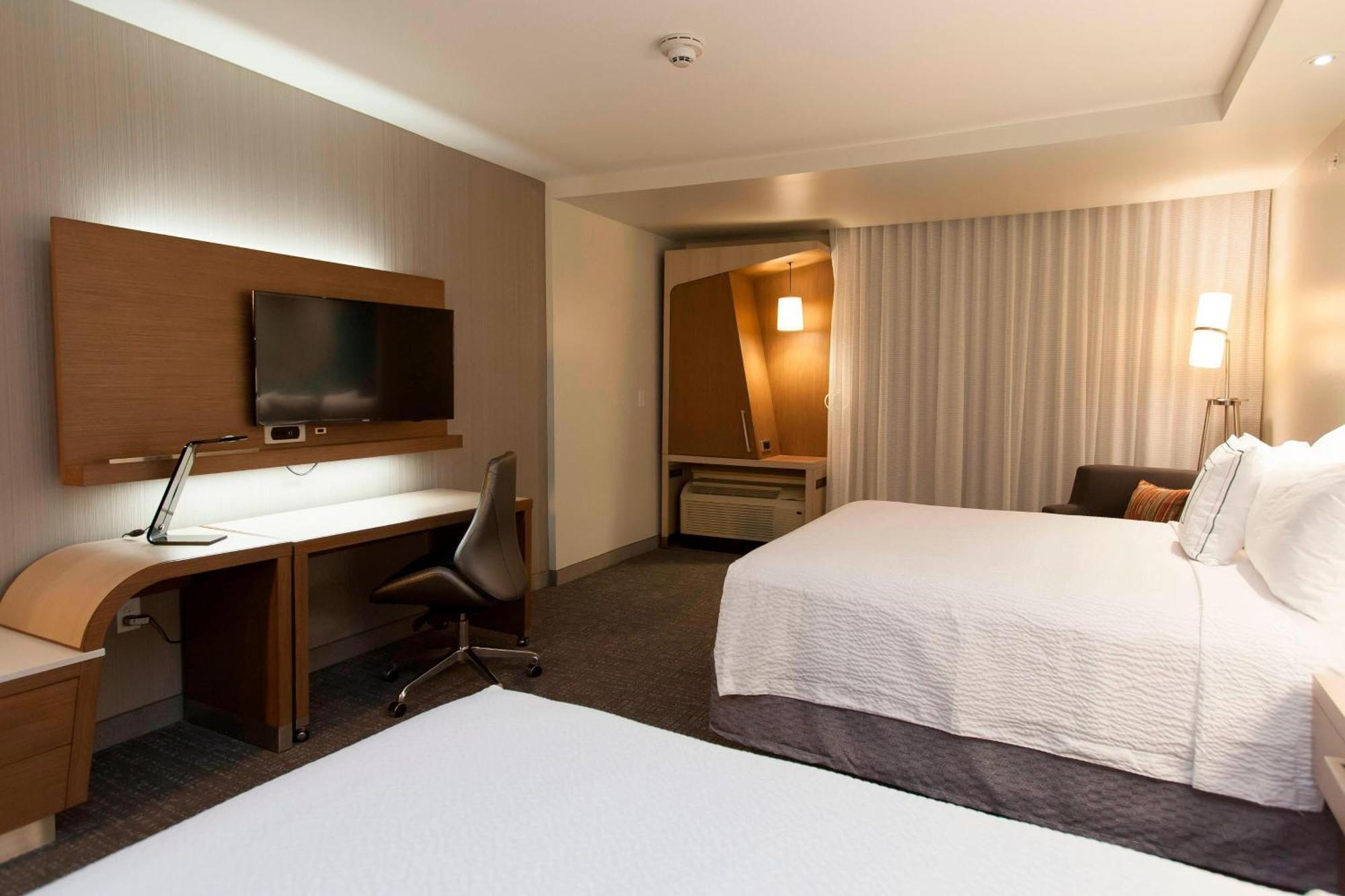 Courtyard By Marriott Houston City Place Spring Dış mekan fotoğraf
